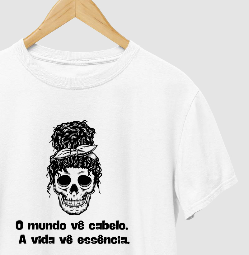 O Mundo Vê Cabelo. A Vida Vê Essência.