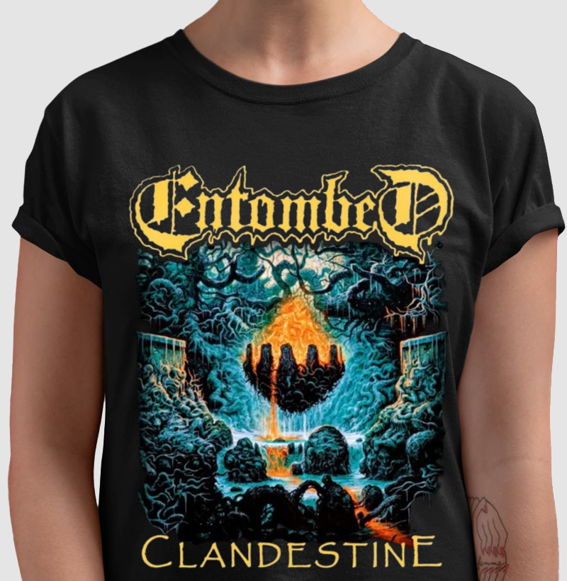 ENTOMBED - (Clandestine)
