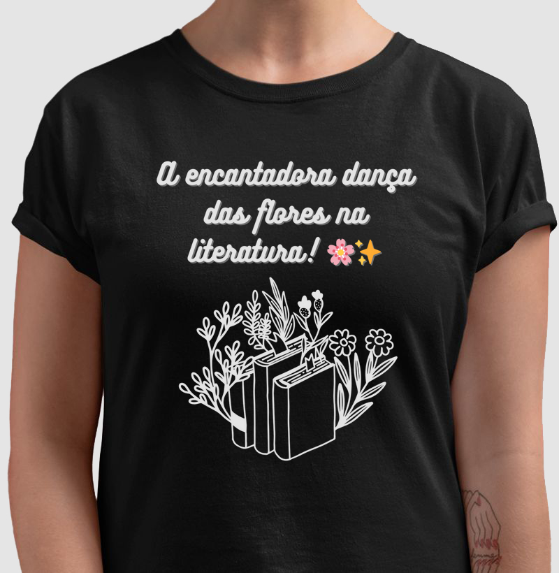 Camiseta estampa flores e literatura 