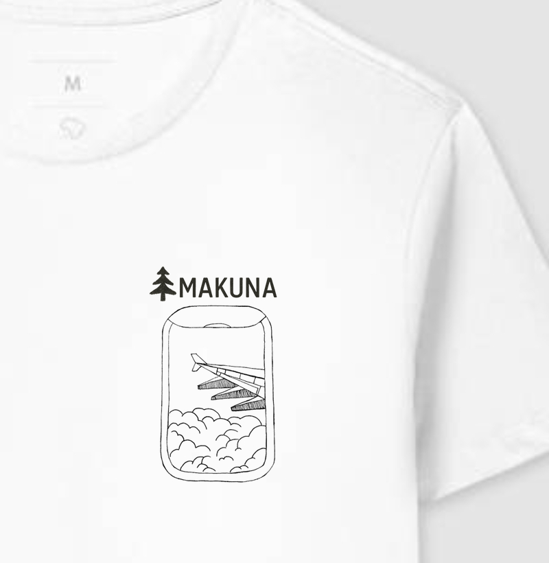 Camiseta Voo – Estampa de Janela com Céu e Nuvens