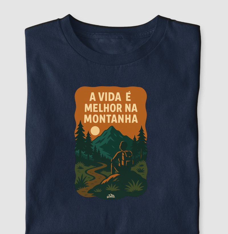 Camiseta "A Vida é Melhor na Montanha"