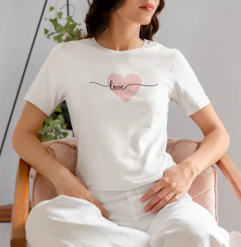 Camiseta feminina Coração (digital) Love | 100% algodão