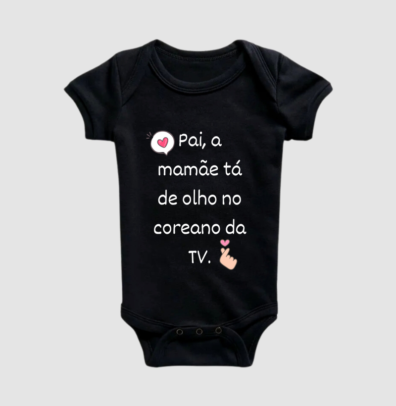 Mamãe de olho no Coreano