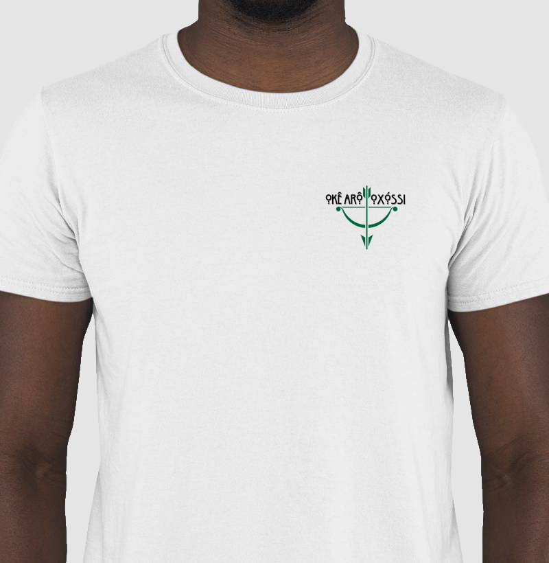 Camiseta Bls Akê Arô Oxóssi Sombreada Branca Masc.