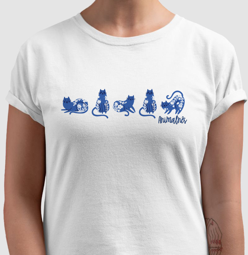 Camiseta Gatos e flores