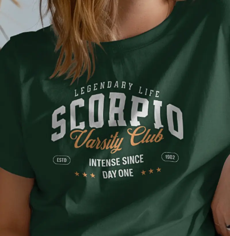 Camiseta Signos ESCORPIÃO - VARSITY CLUB