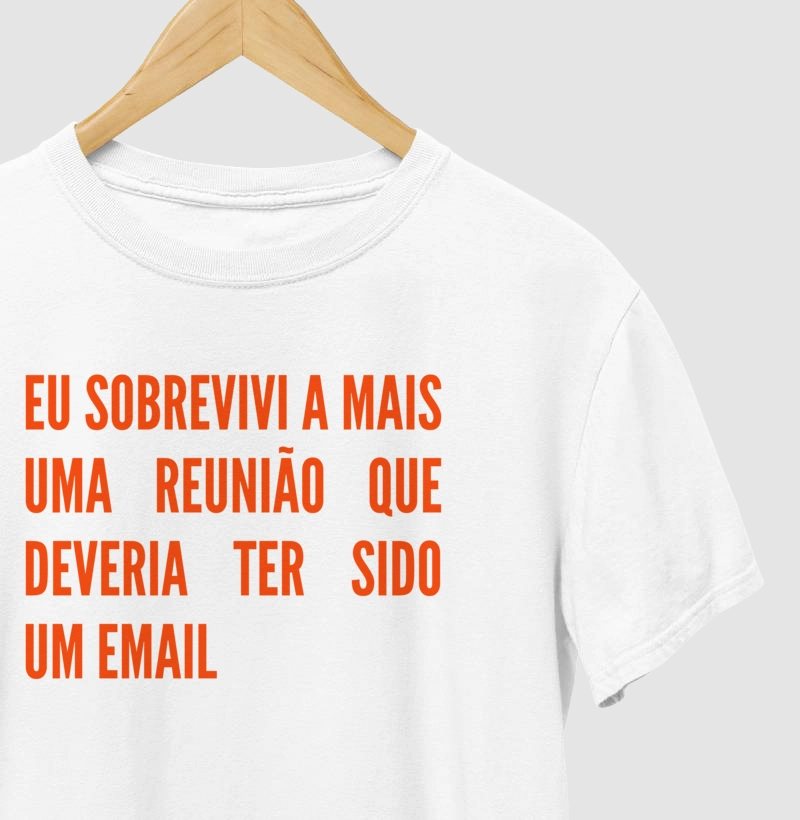 Eu sobrevivi a mais uma reunião que deveria ter sido um email