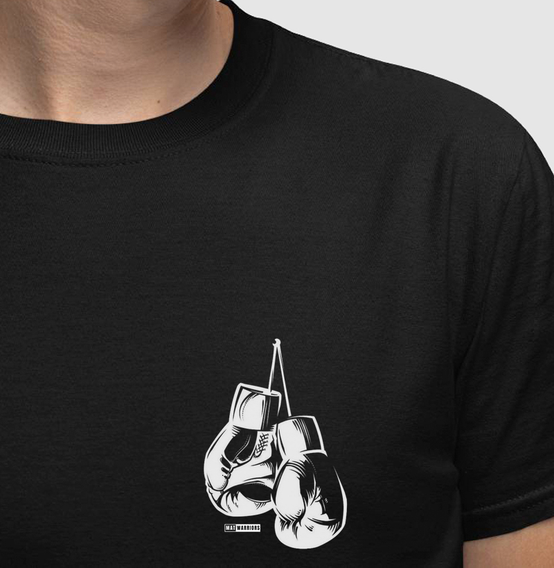 BOXE BLACK AND WHITE CLEAN