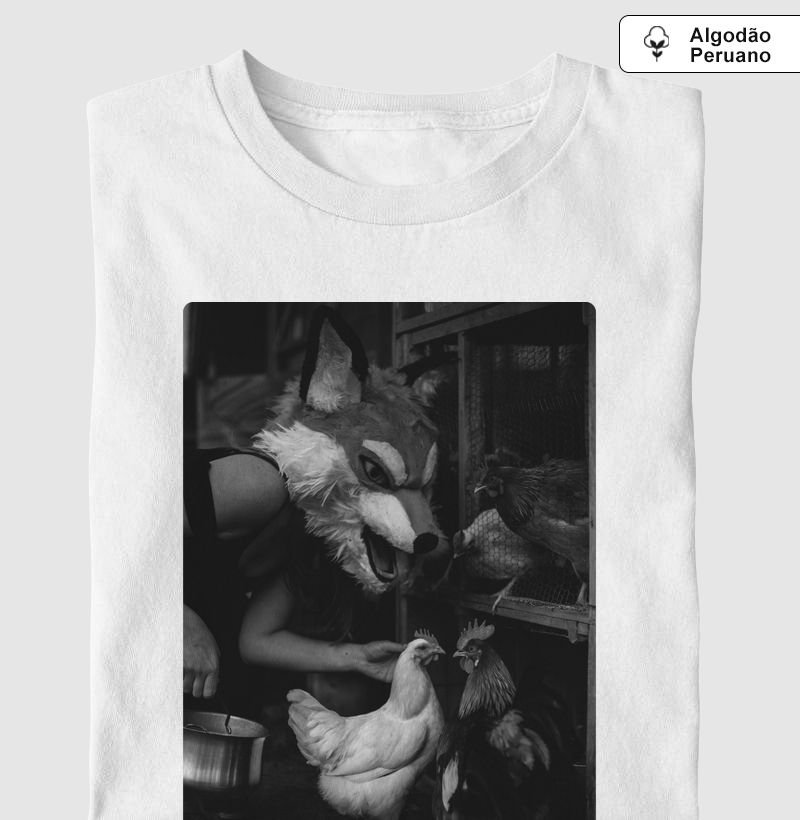 Camiseta Algodão Peruano raposão no galinheiro