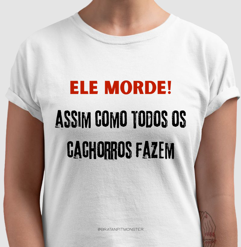 Ele morde T-shirt