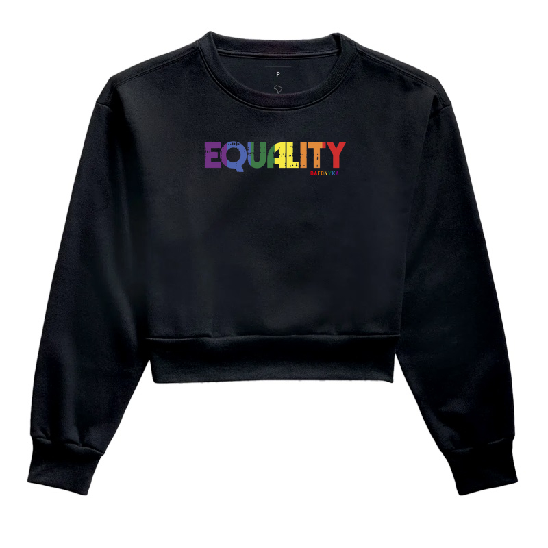 Cropped Moletom 🌈 Equality — porque igualdade nunca sai de moda.