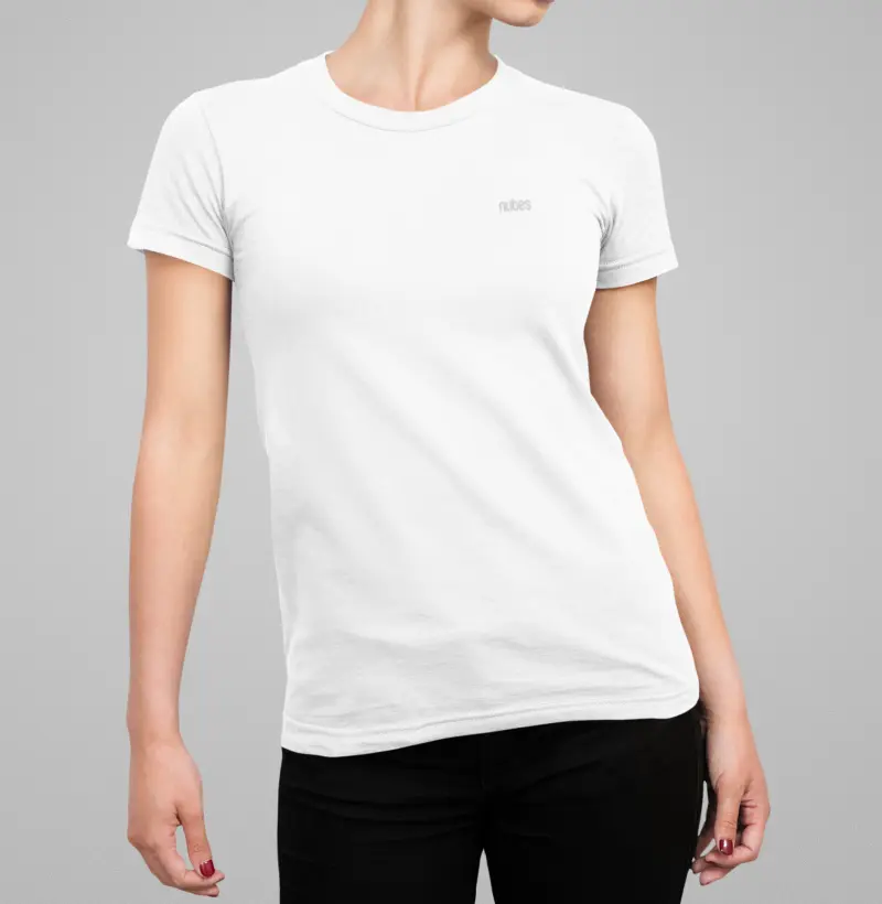 Camiseta Feminina - Nubes Básica - Código: N25D04