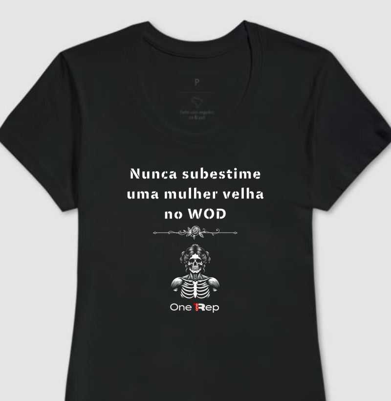 Nunca subestime uma mulher velha no WOD