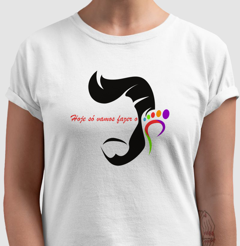 Mostre seu estilo com a camiseta estampada exclusiva para profissionais e apaixonados pelo universo das barbearias! FRASE ESCRITA NA COR VERMELHO.