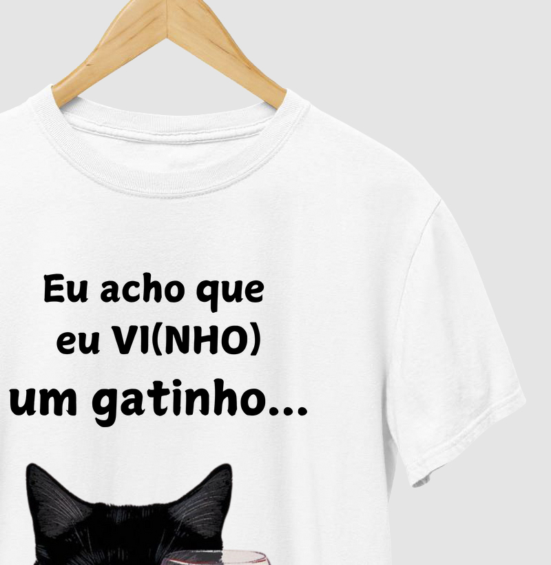 Eu acho que VI (NHO) um gatinho!