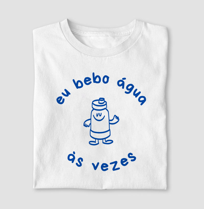 Eu bebo água às vezes