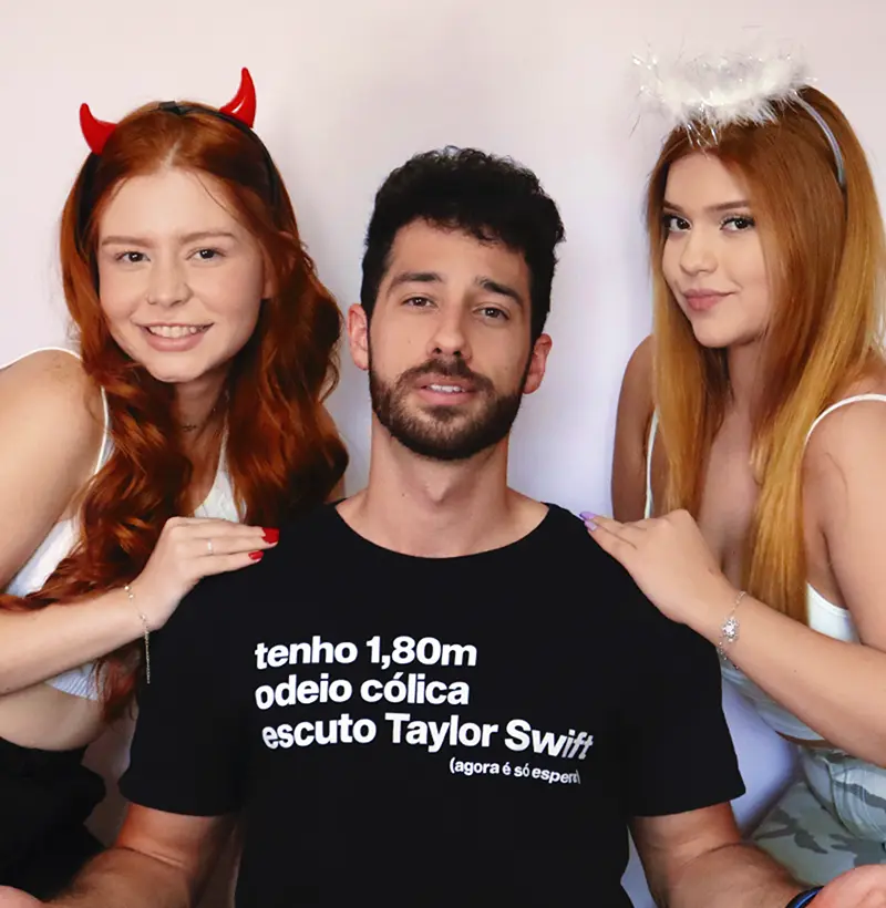 Tenho 1,80m, Odeio Cólica e escuto Taylor Swift (agora é só esperar🐺)
