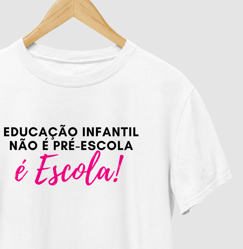 Educação infantil é escola  ROSA