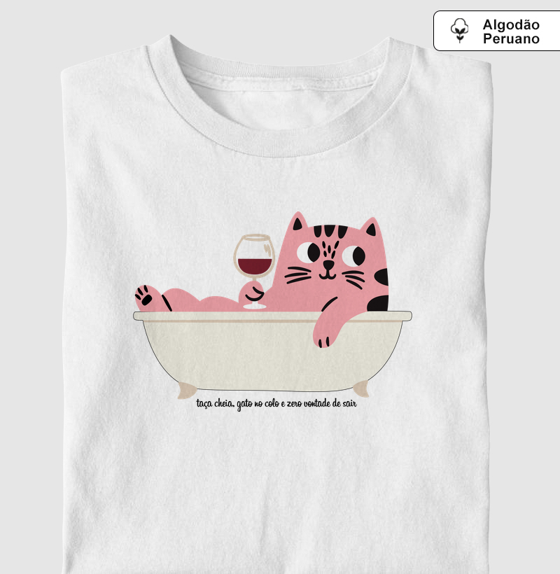Taça cheia, gato no colo e zero vontade de sair