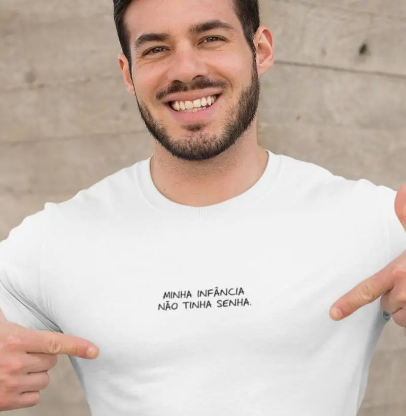 Minha infância não tinha senha.