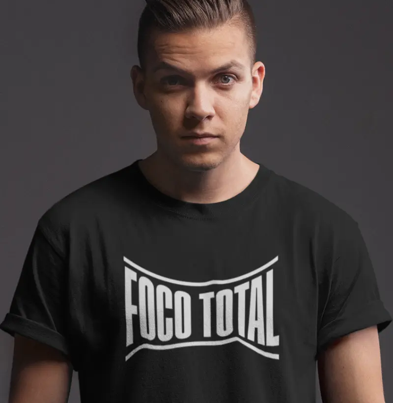 Camiseta Esportiva Motivacional | "Foco Total" | Malha Reserva | Atletiva Store