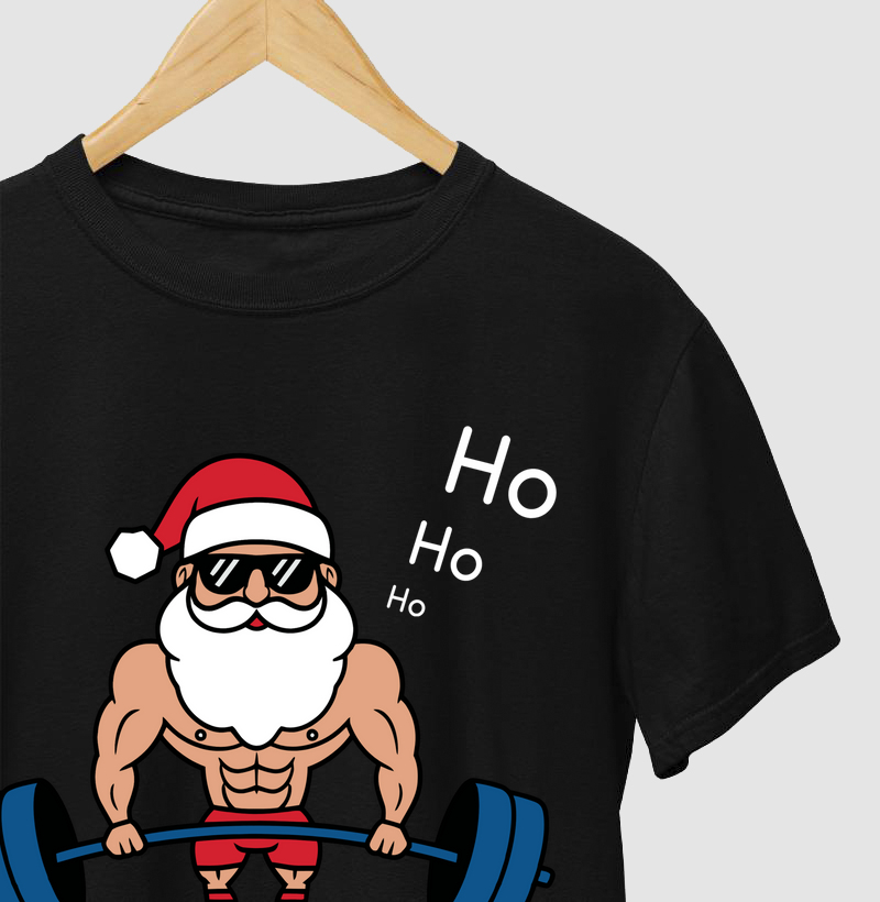 Camiseta Ho Ho Ho, Time Maromba essa peça é ideal para os marombeiros que fazem do treino um presente diário. Vamos treinar, até no Natal! 🎅💪