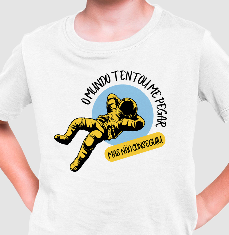 Camiseta O Mundo Tentou Me Pegar