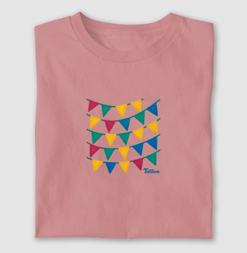 Camiseta "bandeirolas"