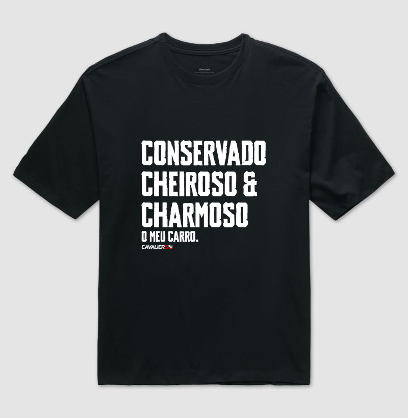 Conservado, cheiroso e charmoso, o meu carro.