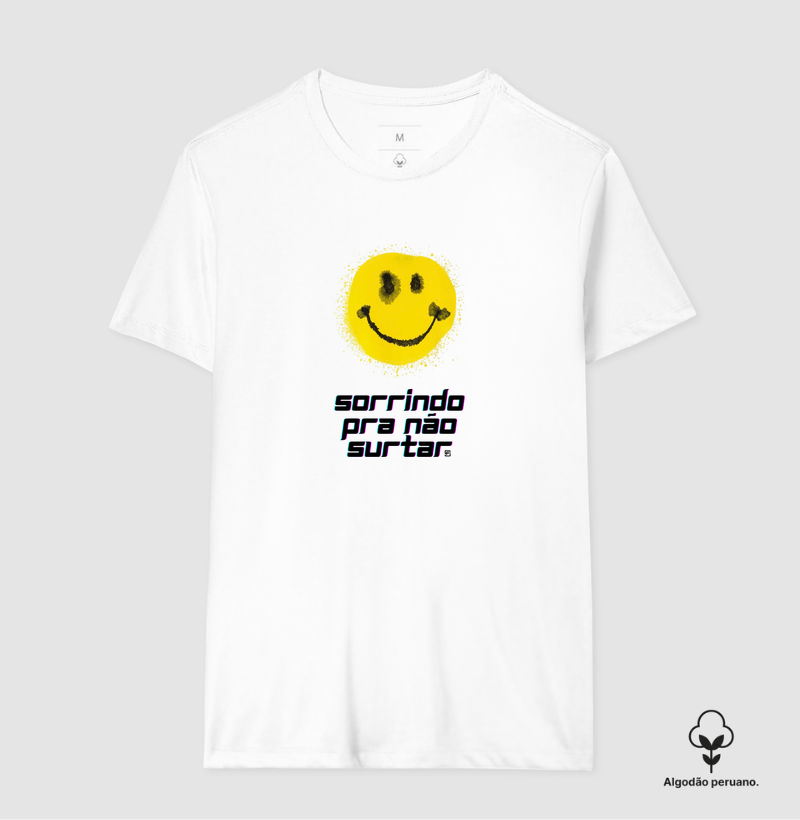 Camiseta Algodão Peruano Sorrindo pra não surtar