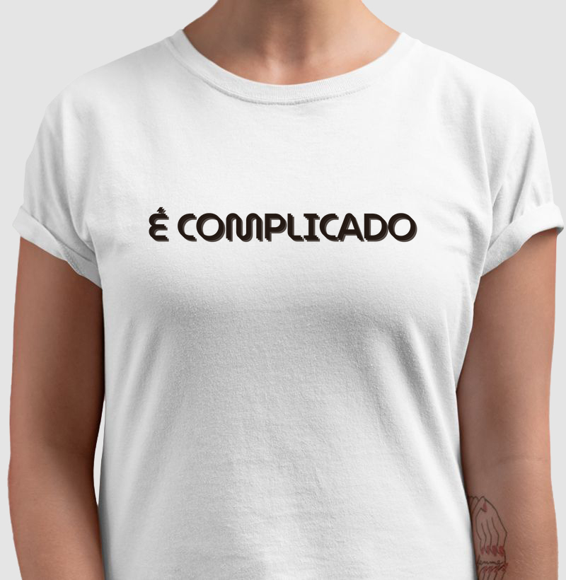 É complicado.