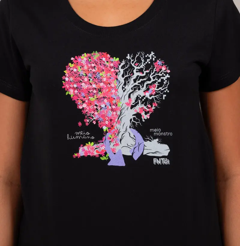 T-SHIRT "HUMANOS E MONSTROS / ÁRVORE - CORAÇÃO