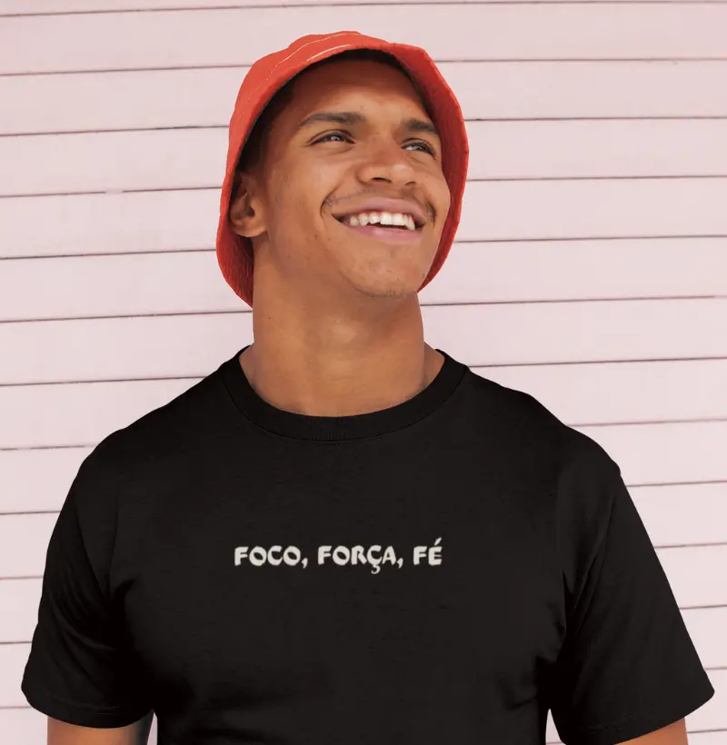 Camiseta Foco, Força, Fé | Estampa Minimalista Motivacional