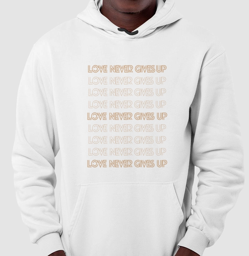 LOVE NEVER GIVES UP moletom antigo estampa caramelo