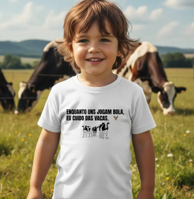 Enquanto uns jogam bola eu cuido das vacas