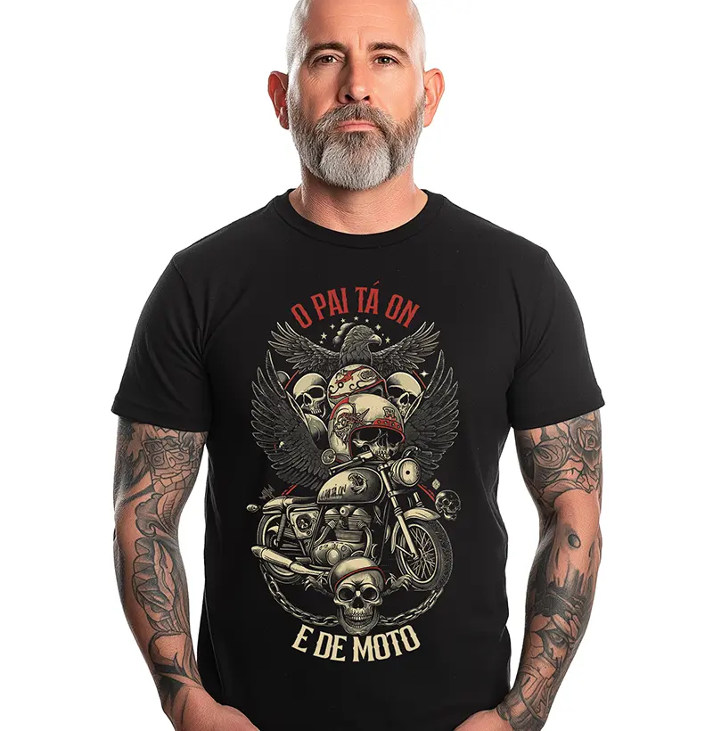 O pai tá on e de moto