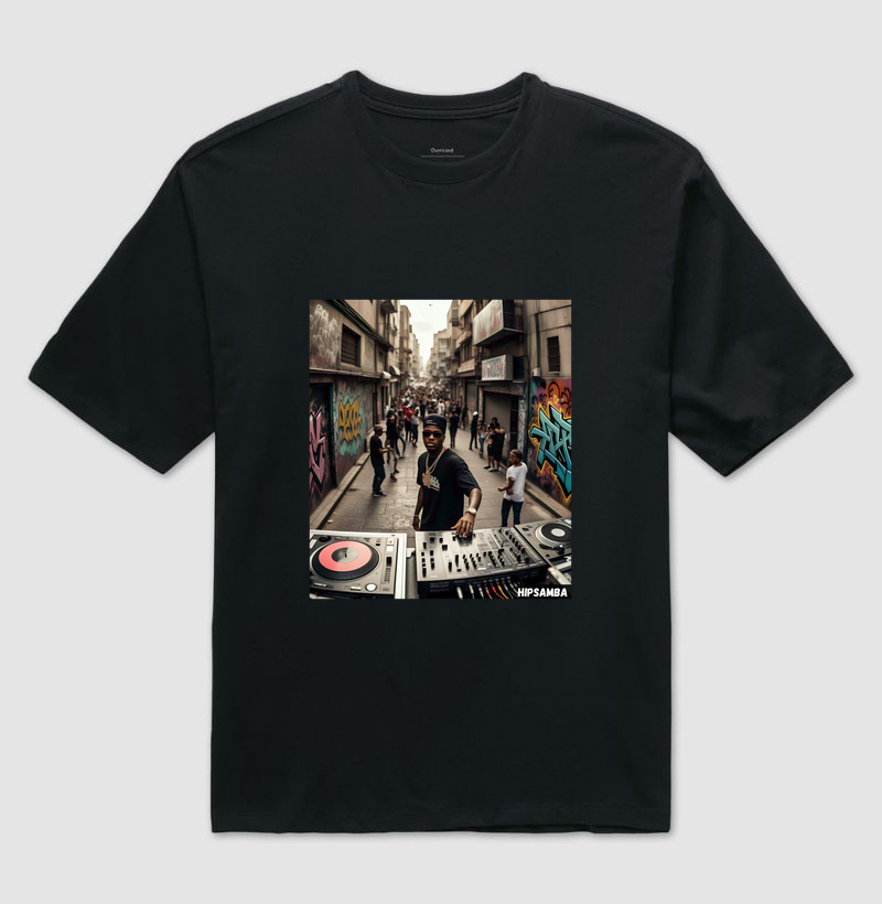 Oversized on street Dj