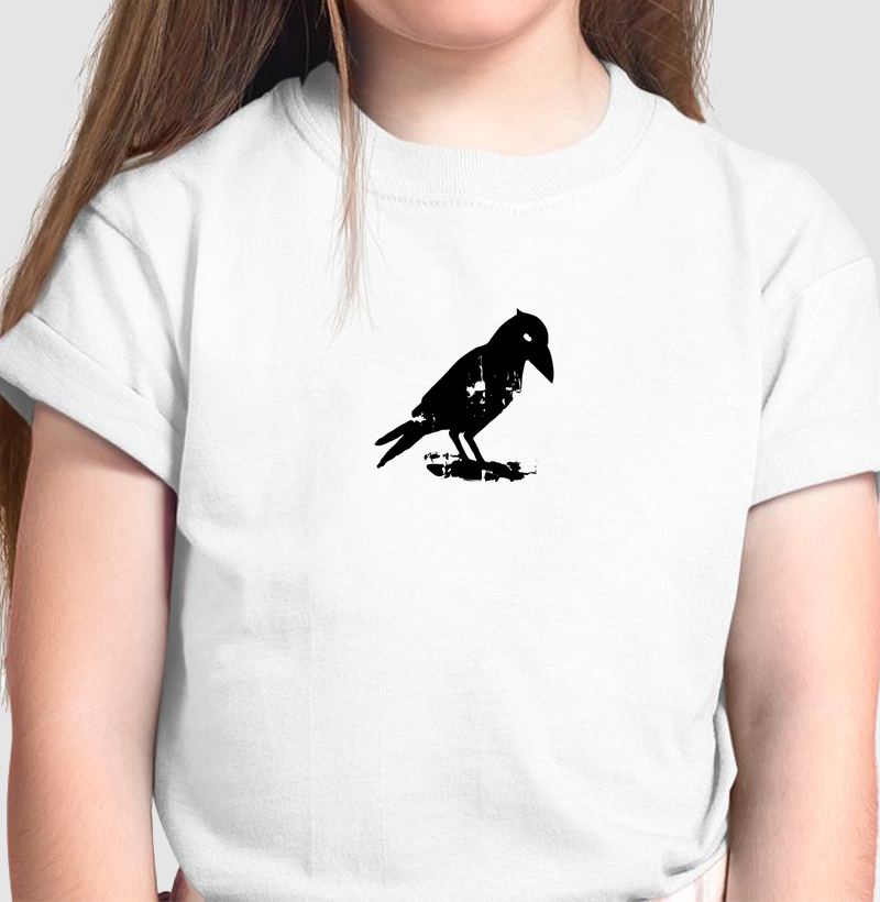 Corvo Minimalista: Camiseta Infantil - Estilo e Mistério em Alta Definição