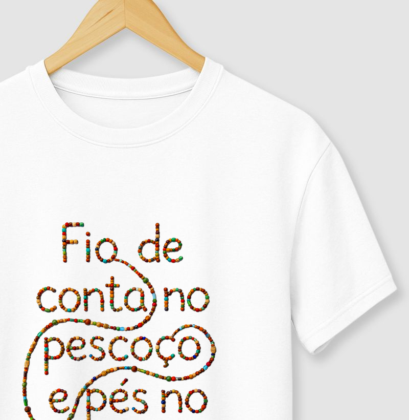 Fio de conta e pés no chão