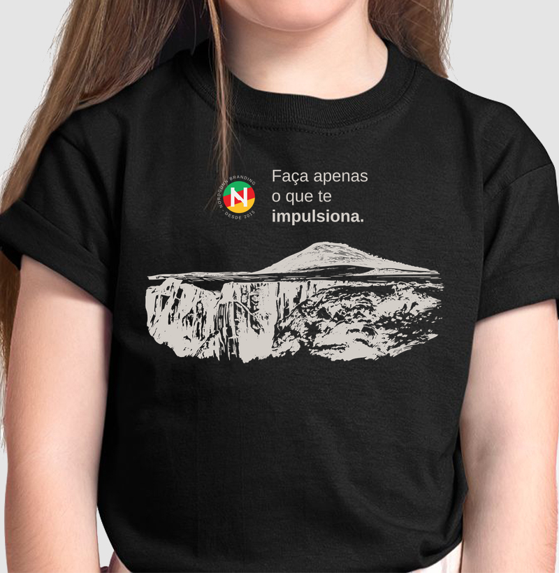 Camiseta Pico do Monte Negro Infantil