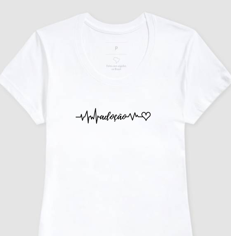 Camiseta Batidas de Amor: Adoção | Feminina | branca