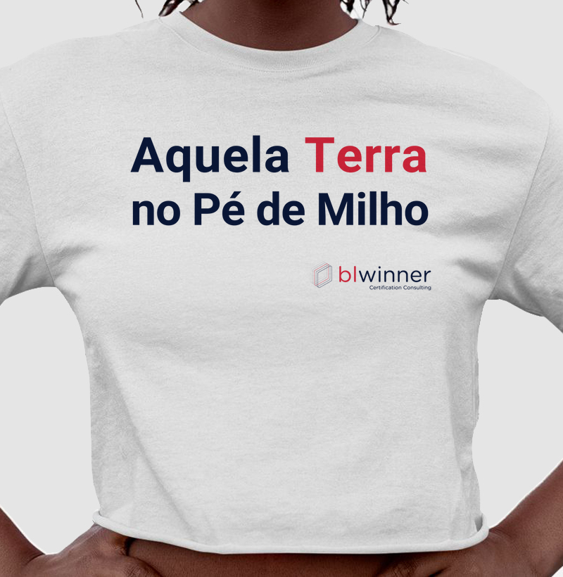 Camiseta Cropped Terra no pé de milho