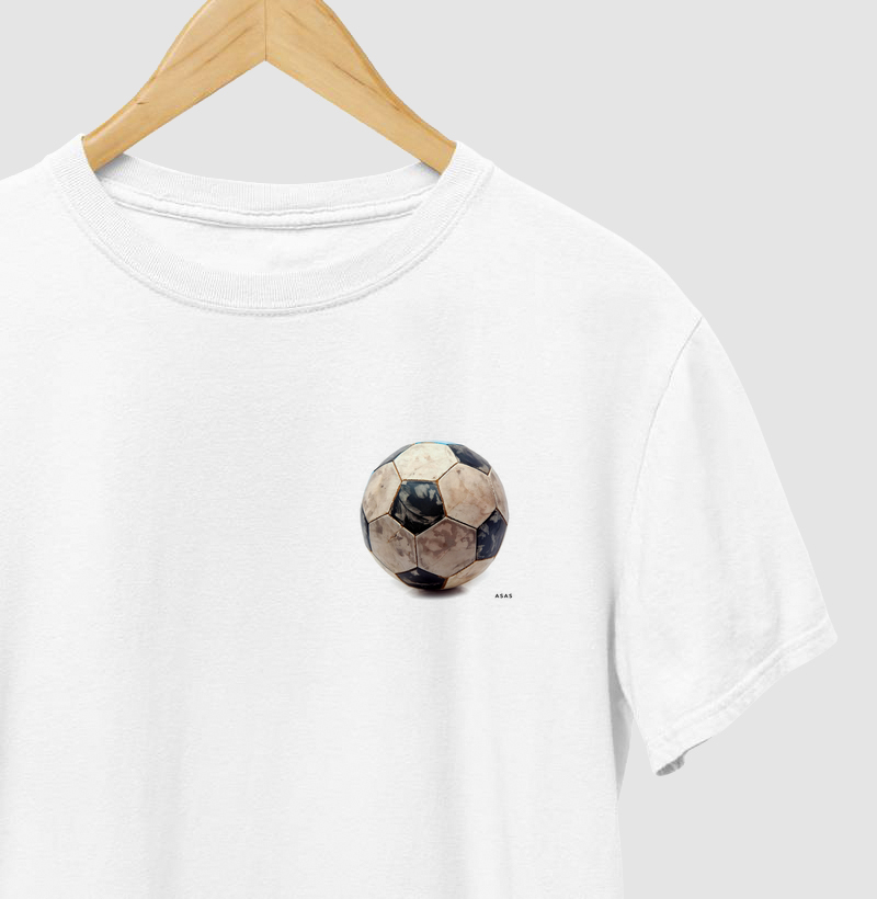 Camiseta BOLA VINTAGE - BRANCA - (ALGODÃO 100%)