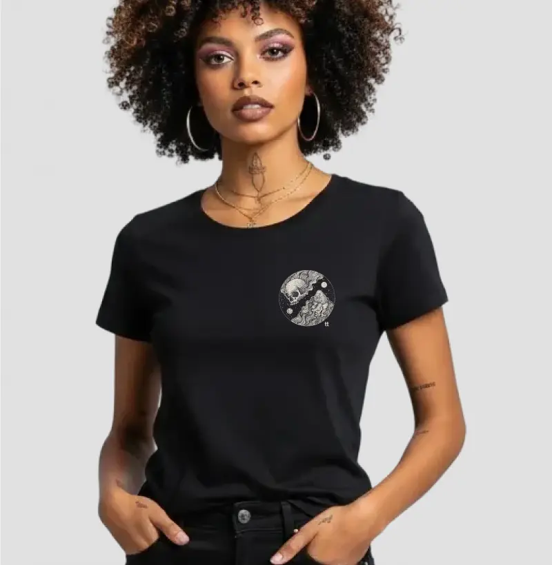 Camiseta Caveira e Coração | Ruído Mudo