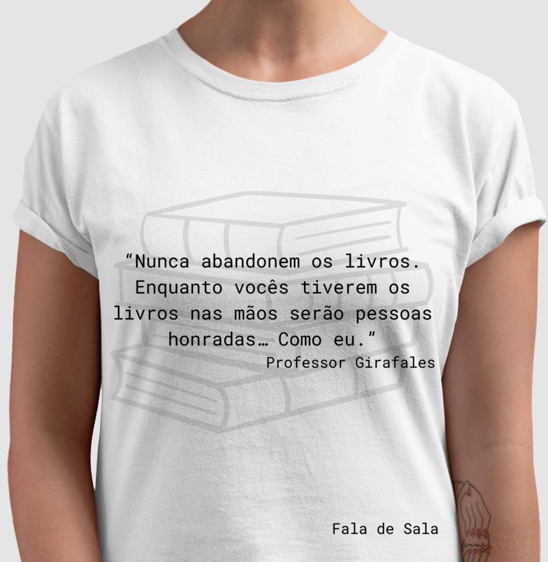 Nunca Abandonem os livros. Clara