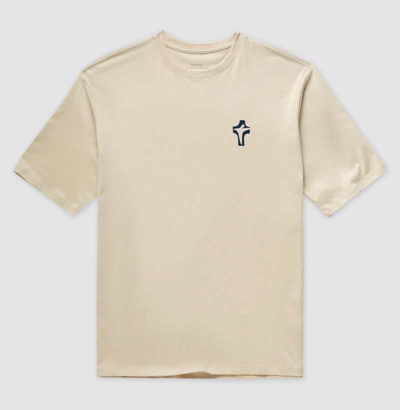 CAMISETA OVERSIZED DENTRO DA CRUZ