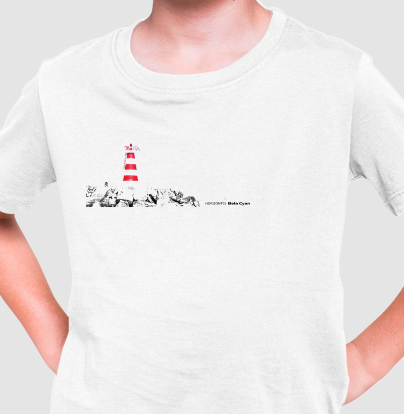 Camiseta Infantil Farol em praia do Algarve - Portugal - 2011