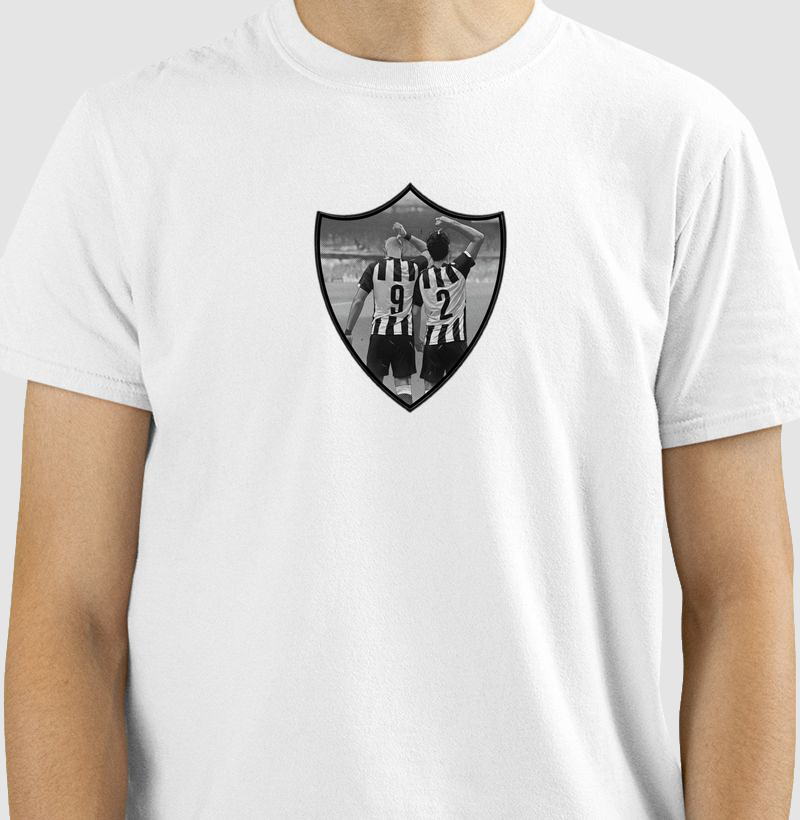 Escudo 9x2 🐔​ (P&B)