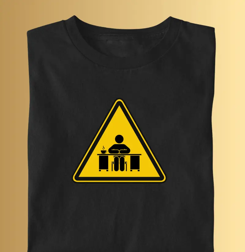 Atenção - Pessoa tomando café