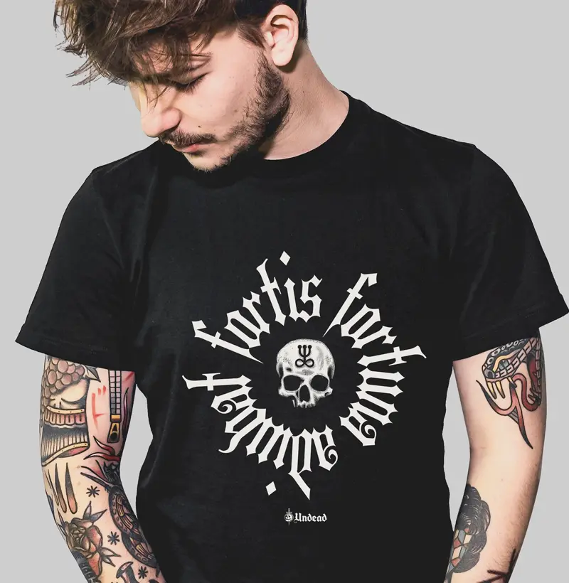 Camiseta - Fortis Fortuna Adiuvat